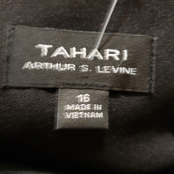 Tahari Black and White Floral Midi Dress - Picture 7 of 10